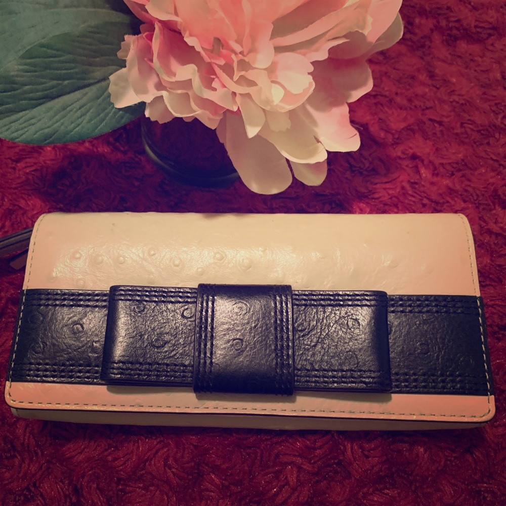 💖kate spade bow wristlet💖